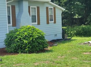 610 Fertilizer Rd, Riegelwood, NC 28456