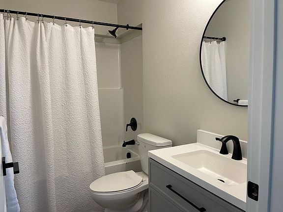 5th image of 2128 W Broadway Ave #9