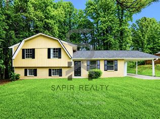 6329 Wellington Dr, Union City, GA 30291