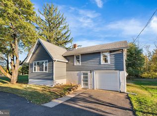 657 Trumbauersville Rd, Quakertown, PA 18951
