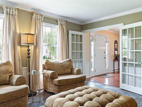 5th image of 1212 De Noailles Dr