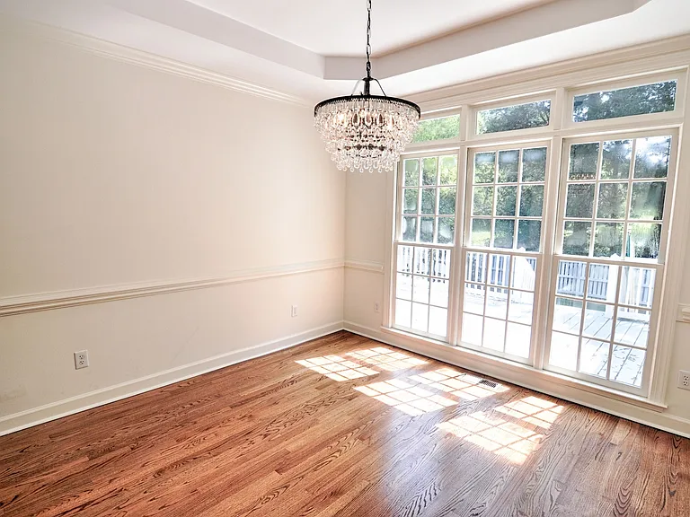 2068 Carriage Way — Photo 10