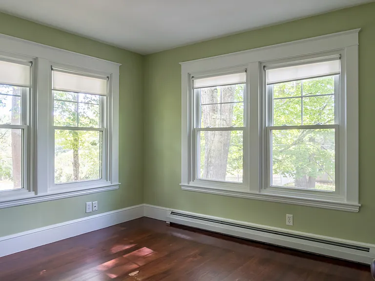 165 Longwoods Rd — Photo 6