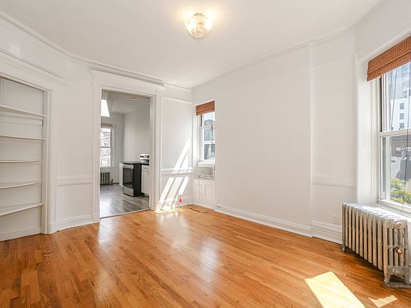 5th image of 313 W 17th St APT 5E