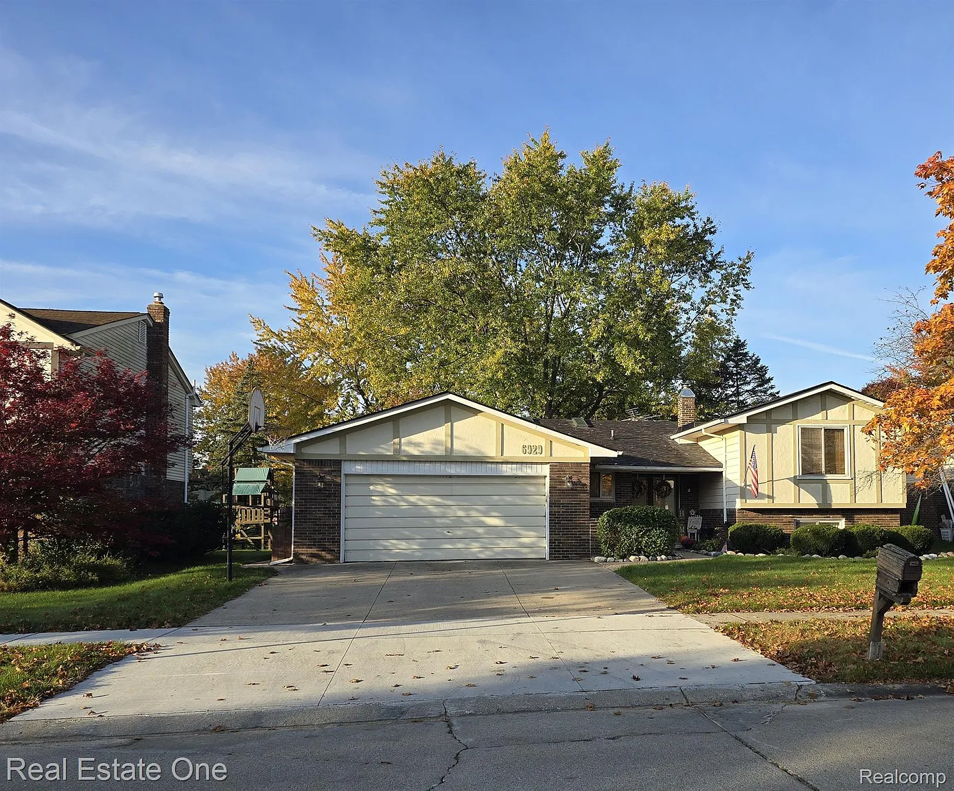 6929 Chadwick Dr photo 1