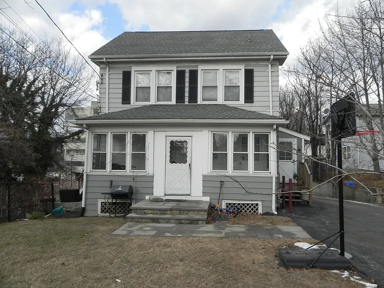 1 Saint John St #1 — Photo 1
