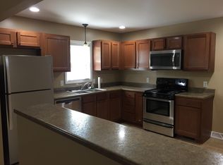1400 W Royale Dr, Muncie, IN 47304