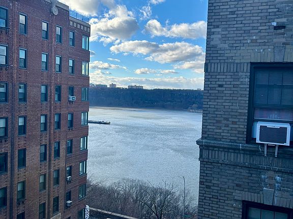 4th image of 825 W 187th St APT 7L