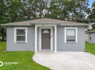 1211 W Washington St, Plant City, FL 33563