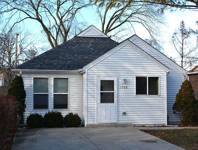 1st image of 1508 Round Lake Dr