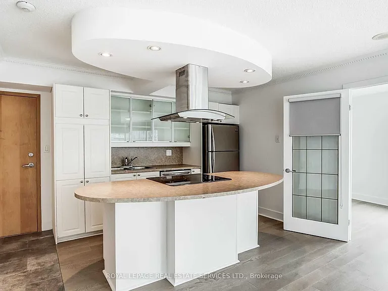 550 Queens Quay W #709 — Photo 10