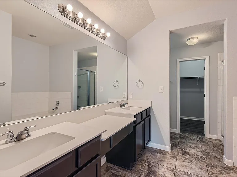 7010 Etna Way — Photo 9