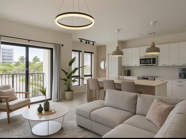 8001 NW 41st St #F-207, Doral, FL 33166
