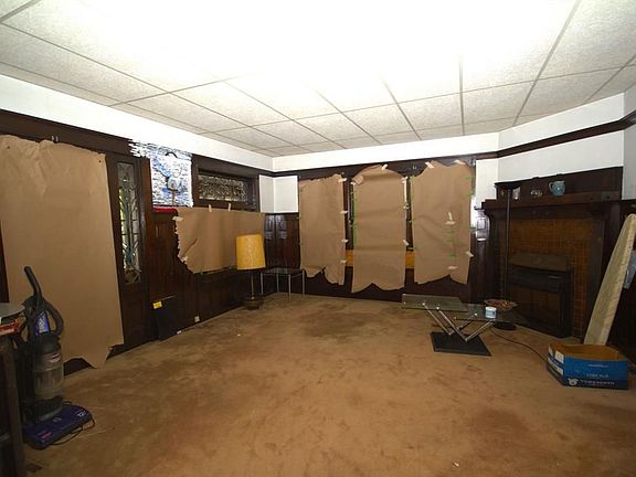 5th image of 426 E 2nd Ave