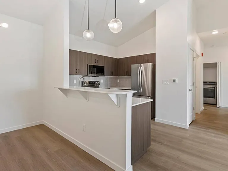 Hawk's Landing Apartments — Photo 18