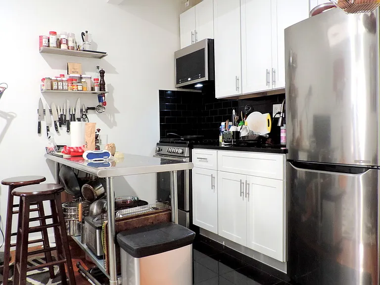134 Allen St #8 — Photo 4