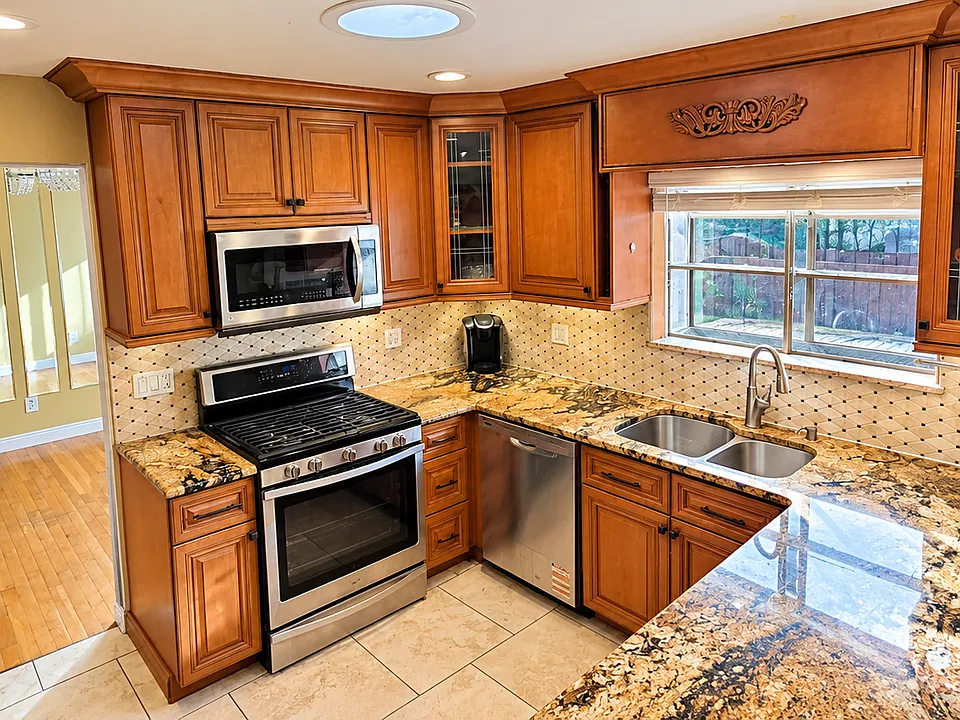 5801 W 72nd Dr
