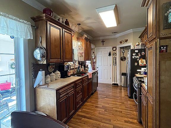 3rd image of 111 Heritage Oaks Dr