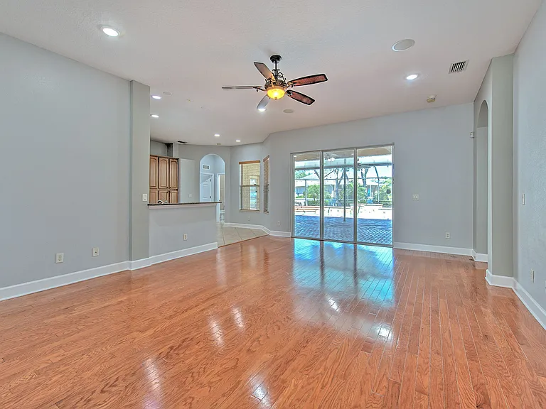1408 Brilliant Cut Way — Photo 44