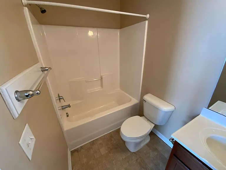 110 Cornerstone Pl — Photo 5