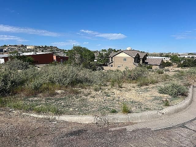 1st image of 208 Philipina Ave