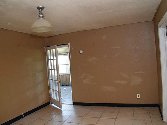 5th image of 2805 Stallings Dr