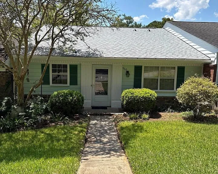 960 Marys Dr — Photo 1