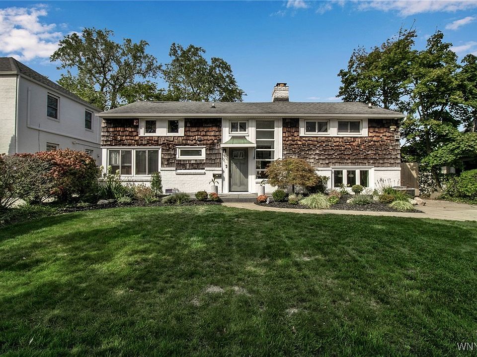 1st image of 25 Bedford Ave