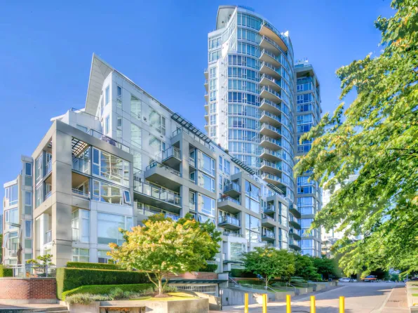 1383 Marinaside Cres, Vancouver, BC V6Z 2W9