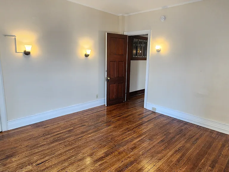 St. James Court Historic Apartments — Photo 65