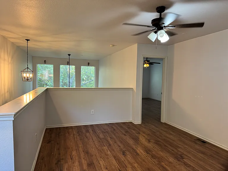 244 Turnberry Ln — Photo 15