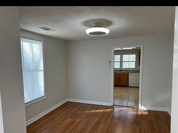 Dining/Bonus Room