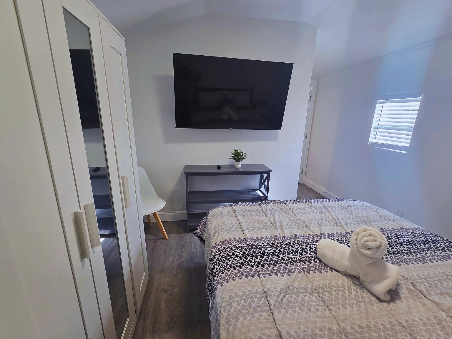 2 bed, $1,500 — Photo 4