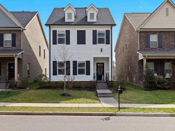 293 Carellton Dr, Gallatin, TN 37066