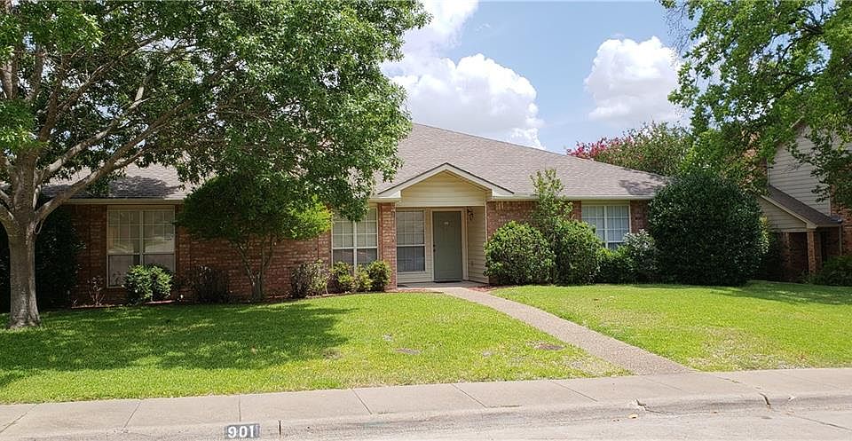1st image of 901 Ash Grove Ln