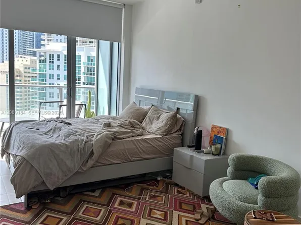 1300 Brickell Bay Dr, Miami, FL