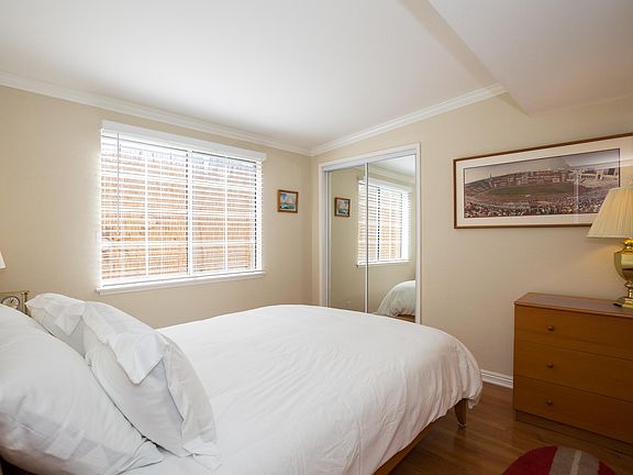 2nd Bedroom, Queen Bed