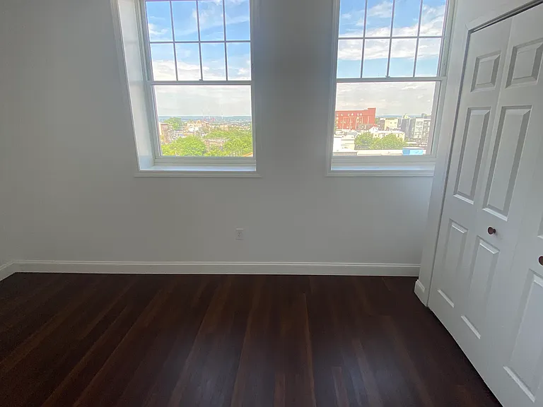 3100 Bergenline Ave #402 — Photo 41