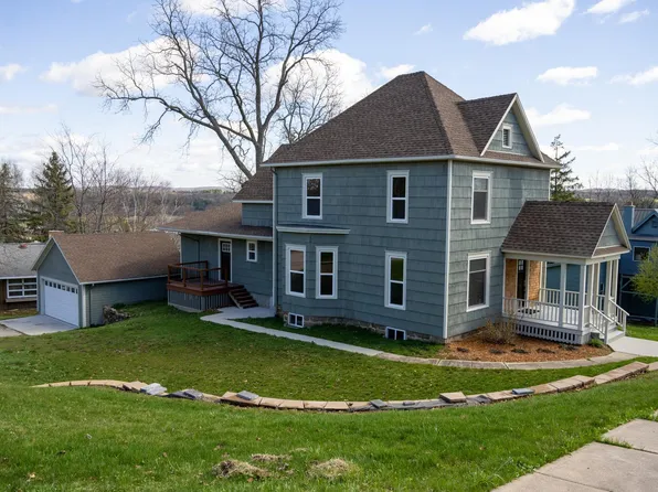 210 Prospect St, Elroy, WI 53929