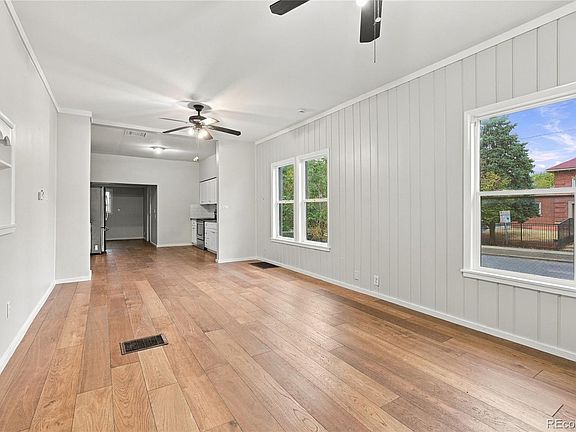 4th image of 4363 Lincoln St