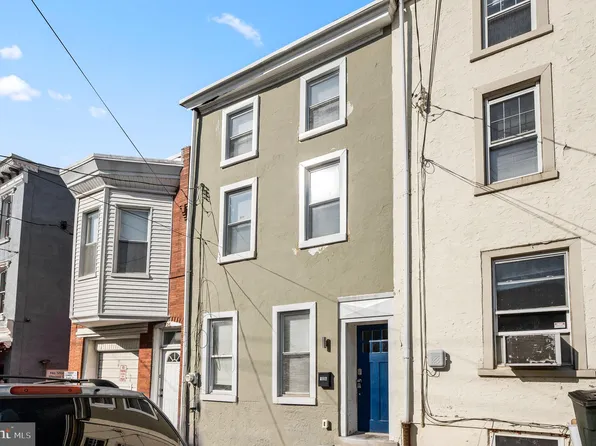106 Rector St, Philadelphia, PA 19127