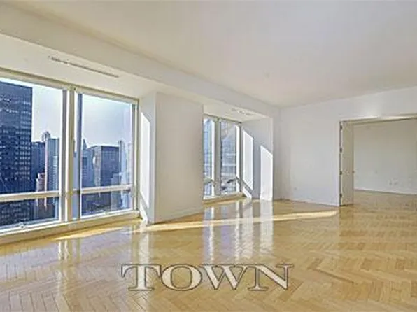 845 United Nations Plz APT 33D, New York, NY 10017