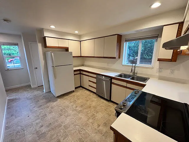 2 bed, 1.5 bath, 1000 sqft, $2,350 — Photo 3