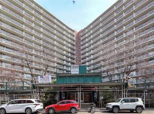 6115 97th St APT 15C, Flushing, NY