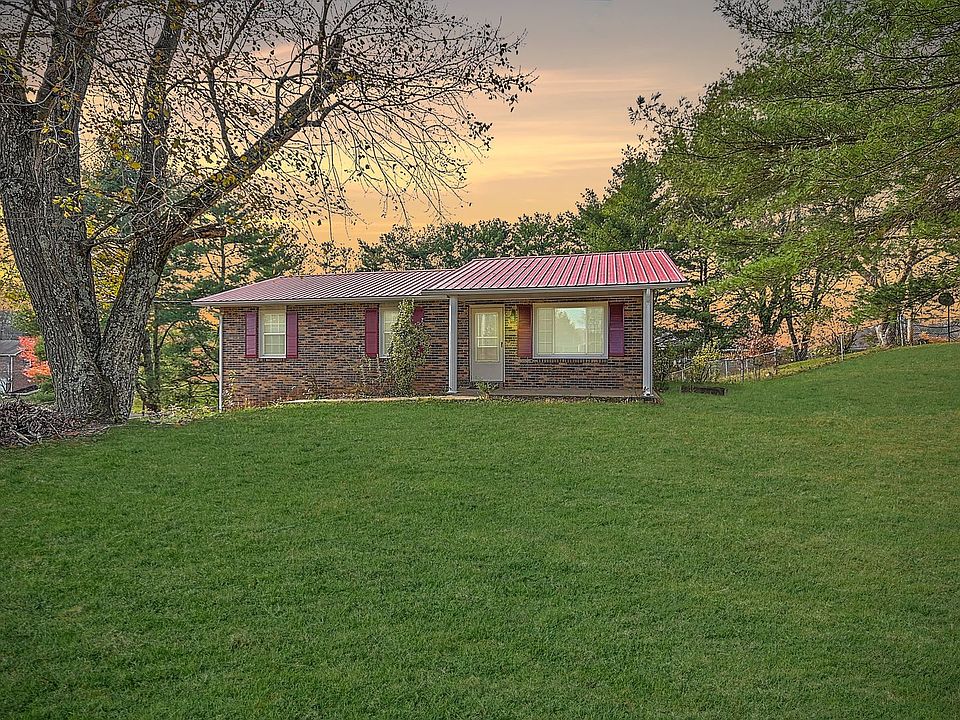 1st image of 103 Clovercroft Dr