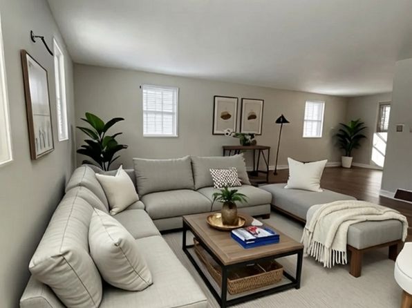 77 Country Club Dr #1