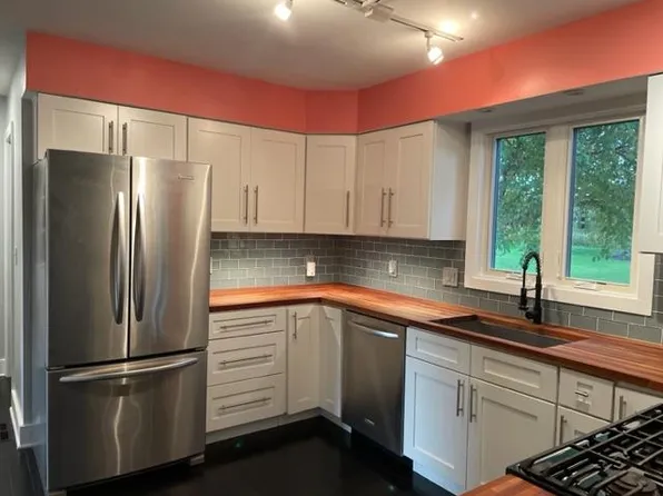 249 Isham Cir, Williston, VT 05495