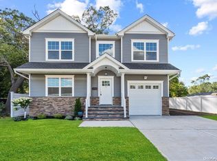 7 Keuka Rd, West Hempstead, NY 11552