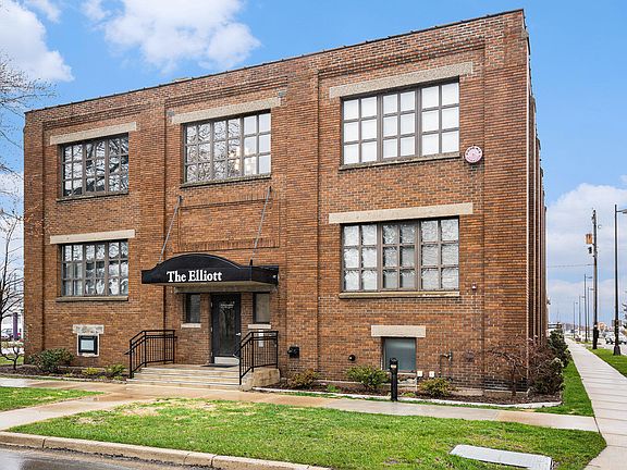 2nd image of 633 Elliott Ave APT 7