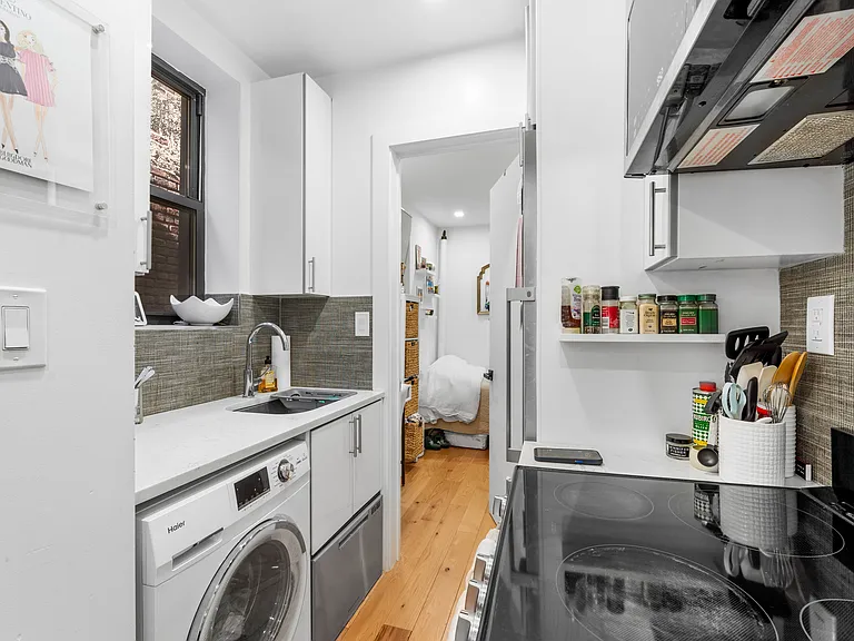 247 Mulberry St #9 — Photo 5